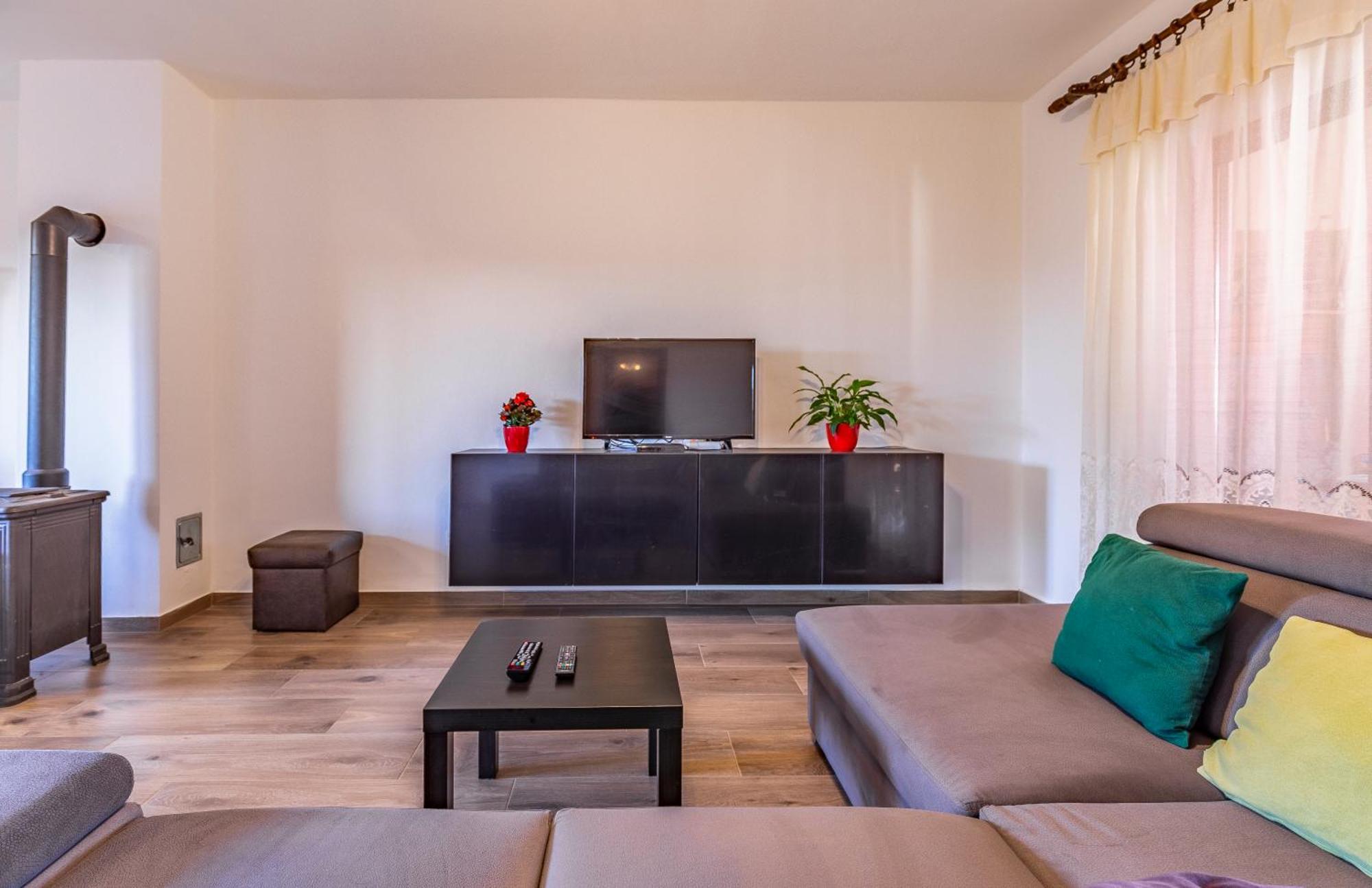 Apartment Ruby Pula Bagian luar foto